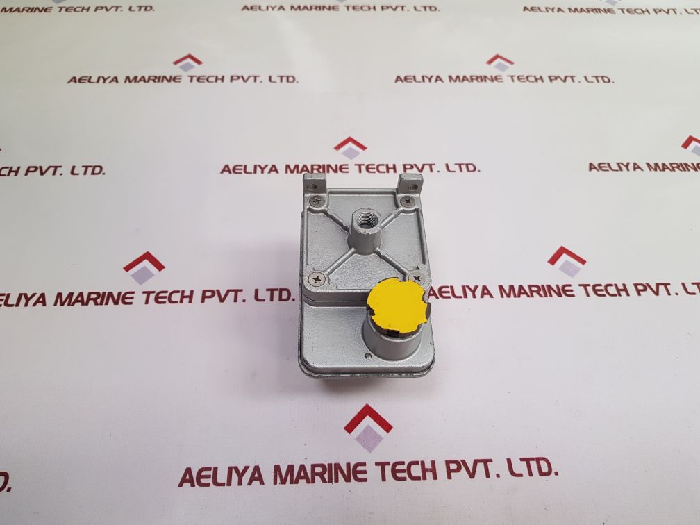 Nagano Keiki Cr 10 Pressure Switch 0.2~1 Kgf/Cm2