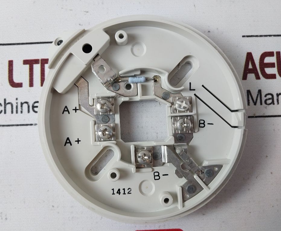 Oki 4352-okb Photoelectric Smoke Detector With Base