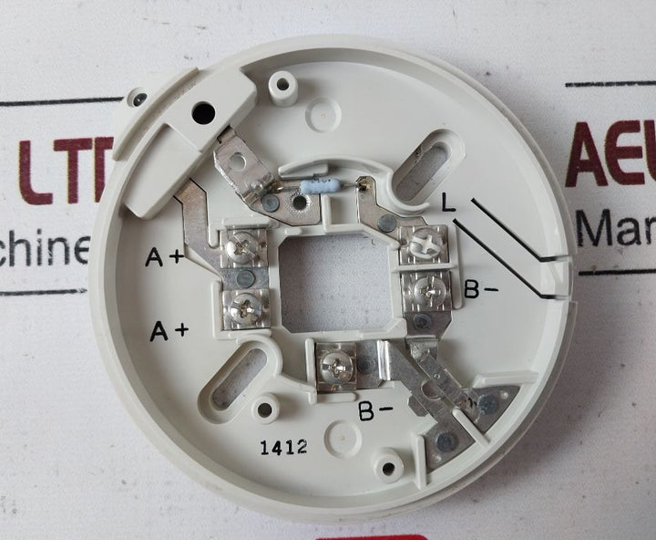 Oki 4352-okb Photoelectric Smoke Detector With Base