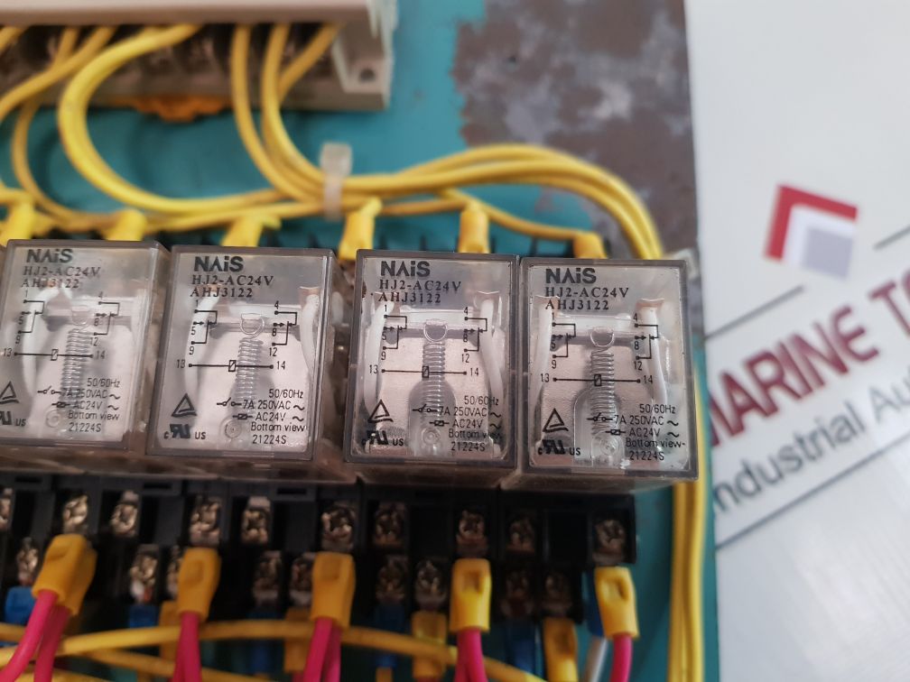 Omron B7A-T6A1 Link Terminal Block With Relay And Socket Assembly