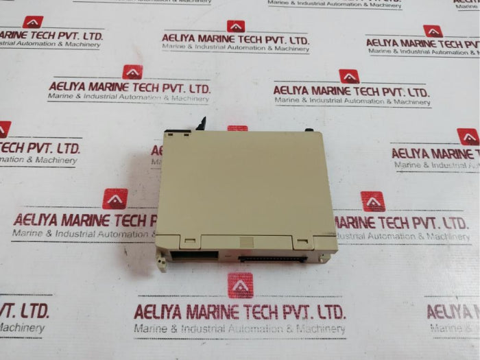 Omron C200H-id212 Input Unit 24V Dc 7Ma 05201001 94V-0 0938188-5B