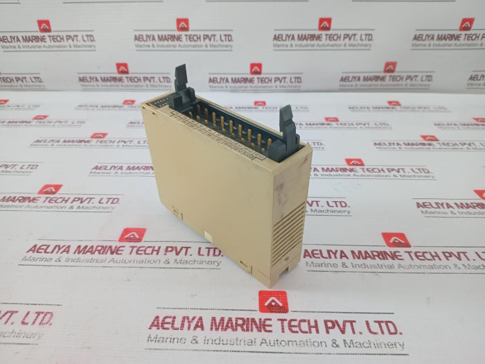 Omron C200H-oc222 Digital Output Unit 250Vac/24Vdc 2A/Point