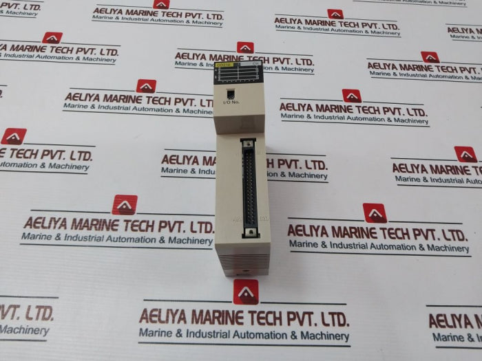 Omron C200H-od218 Output Unit 05302003 24Vdc