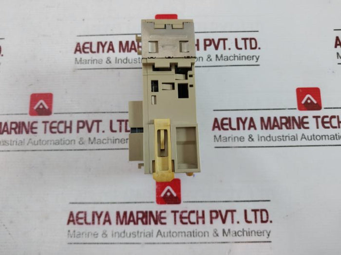 Omron Cj1W-oc201 Automation And Safety Output Unit 250V Ac