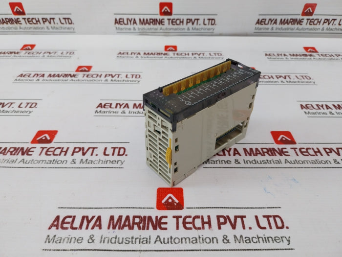 Omron Cj1W-oc211 Digital Output Unit 250V Ac/24V Dc