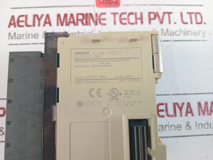 Omron Cj1W-oc211 Digital Output Unit, 250Vac / 24Vdc