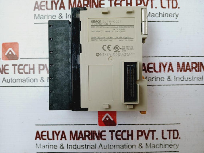 Omron Cj1W-oc211 Output Unit Ac250V Dc24V 2A