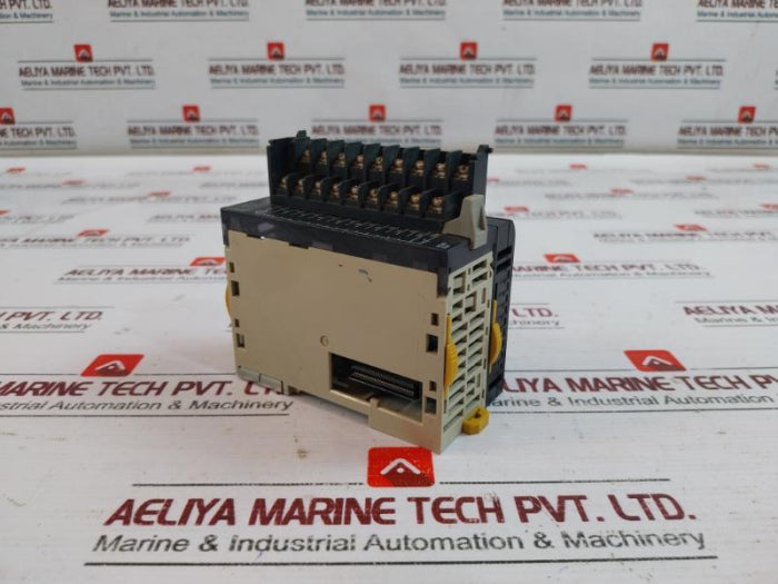 Omron Cj1W-od212 Digital Output Unit Dc 24V Dc 0.5A