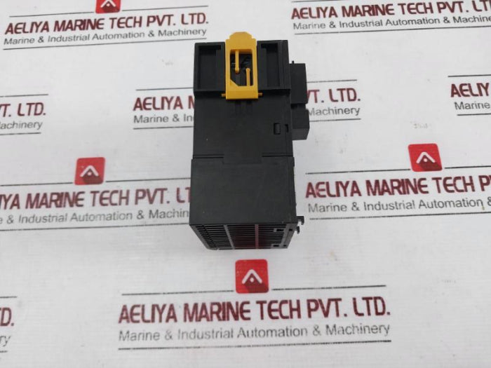 Omron Cj1W-pa202 Power Supply Module Source/Input: 100-240V Ac 50/60Hz 50Va