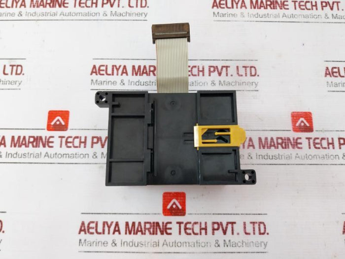 Omron Cp1W-8Et Digital Relay Output Module 30V Dc