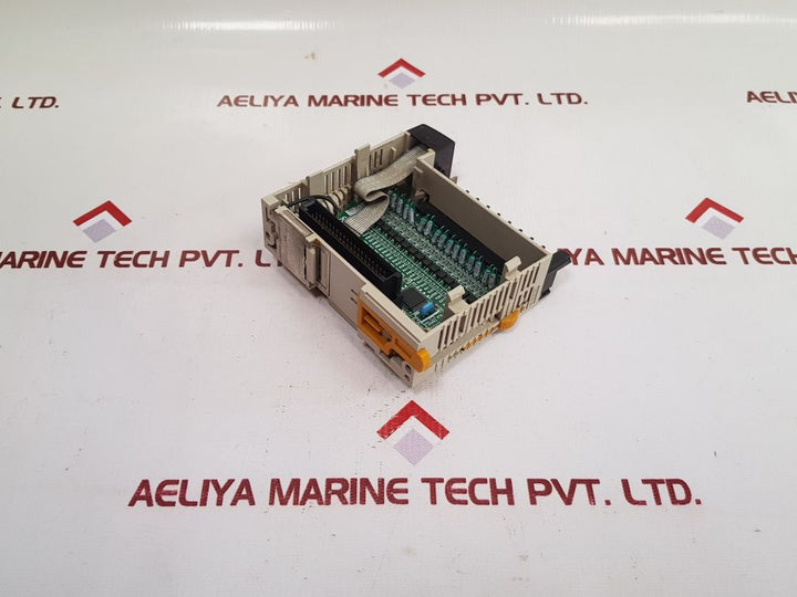 Omron cqm1-id212-1 input unit 24vdc