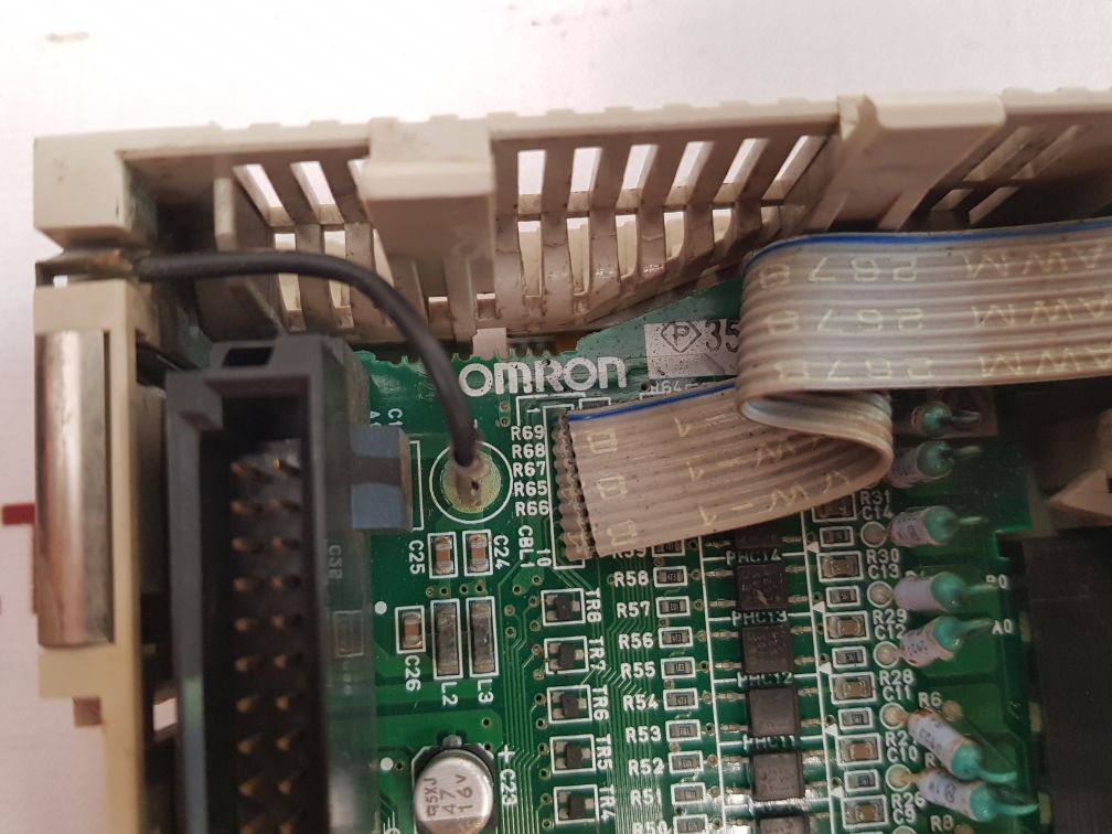 Omron cqm1-id212-1 input unit 24vdc
