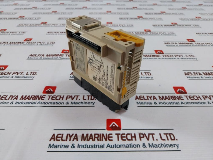 Omron Cqm1-oc221 Output Unit Ac250V 2A Dc24V 2A