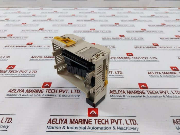 Omron Cqm1-oc222 Output Unit Cqm1-oc222-1 24V Dc