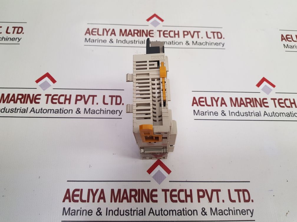 Omron Cqm1-od212 Output Unit