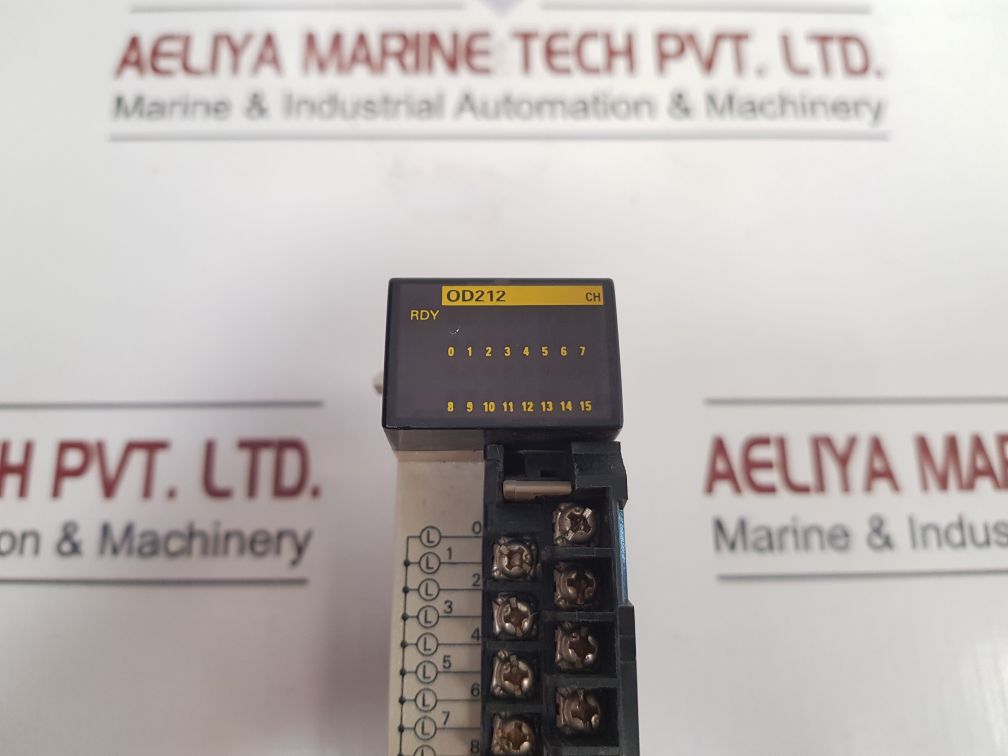 Omron Cqm1-od212 Output Unit