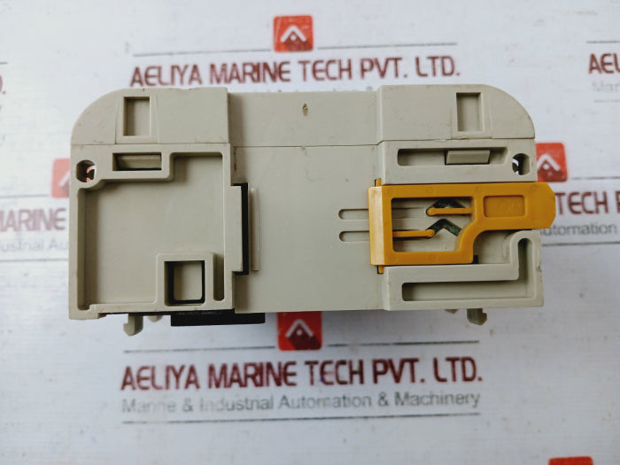 Omron Cqm1-pa203 Power Supply Unit 100-240Vac 50/60Hz 60Va