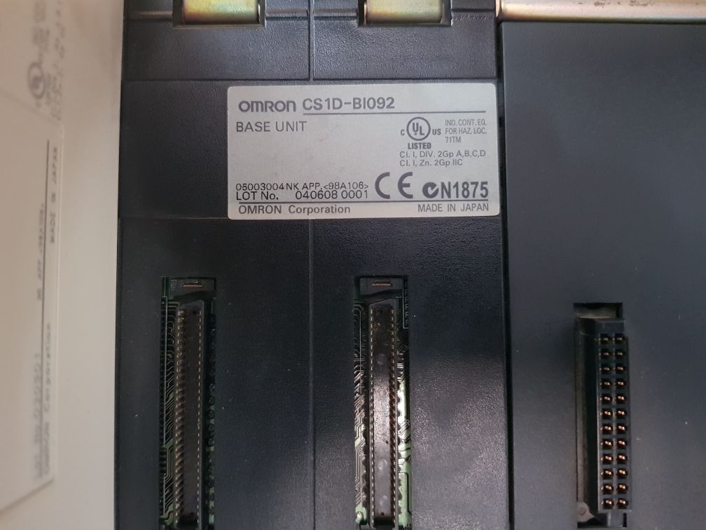 Omron pa207r,da08c,ad081-v1,pts12 module rack