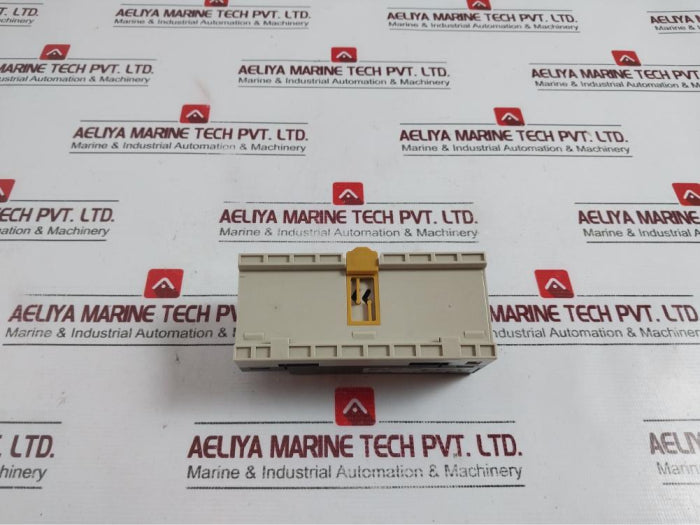 Omron Drt2-ts04P Temperature Input Terminal 24V Dc Rtd