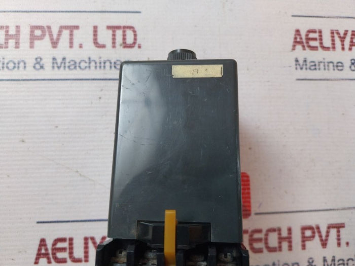 Omron Dts Solid State Timer 0-60 Seconds 24Vdc 2A