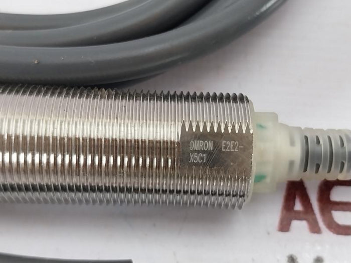 Omron E2E2-x5C1 Photoelectric Switch Sensor 12 To 24Vdc , 24617M