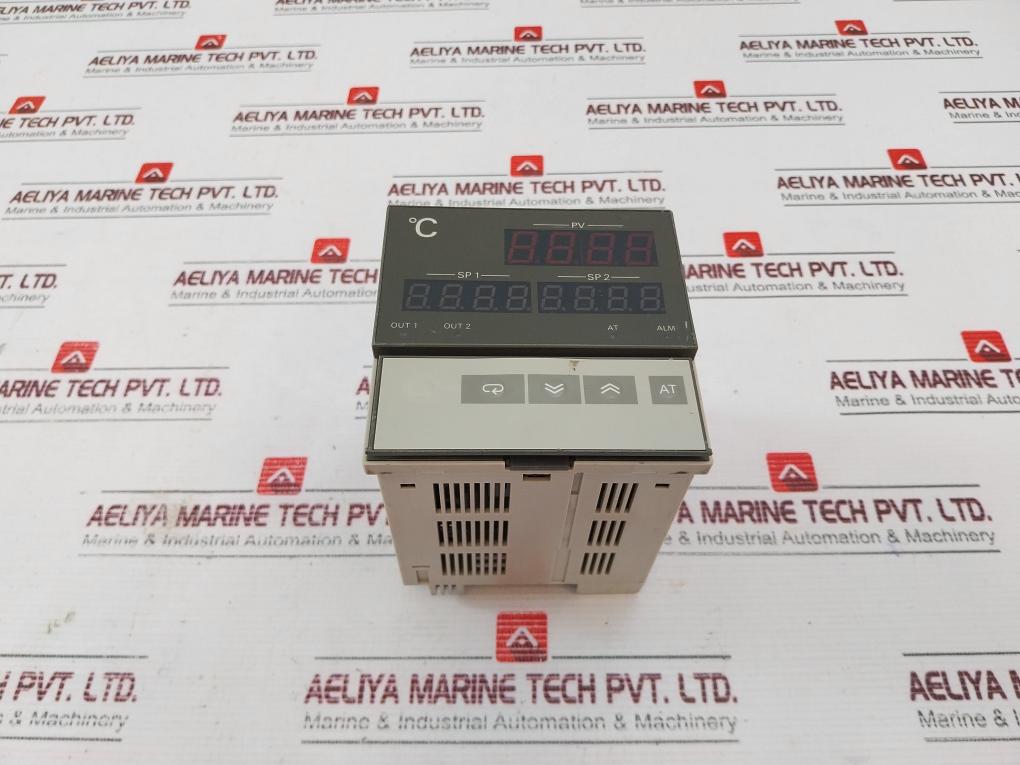 Omron E5Ax-a Temperature Controller 100 To 240Vac 50/60Hz