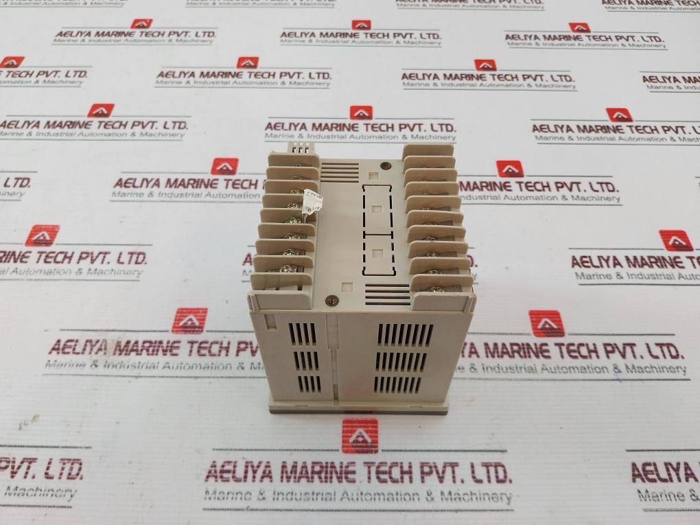 Omron E5Ax-a Temperature Controller 100 To 240Vac 50/60Hz