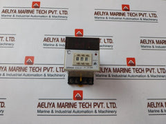 Omron E5C4-r20K Temperature Controller With Base 100/110 Vac 50/60Hz