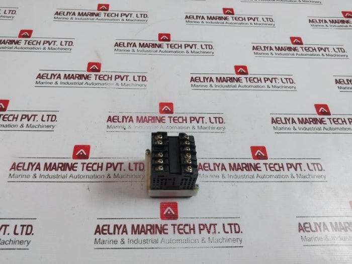 Omron E5Cc-qx2Asm-800 Digital Temperature Controller 100-240Vac