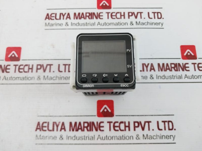 Omron E5Cc-qx2Asm-800 Temperature Controllers 100-240Vac 12Vdc 3A