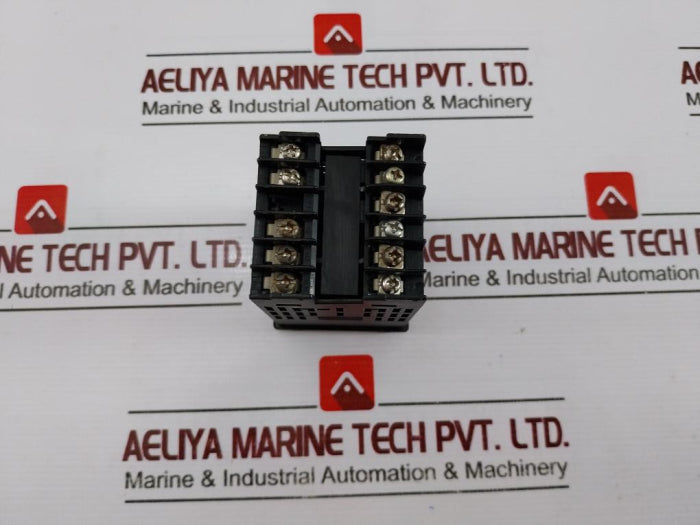 Omron E5Cc-rx2Asm-800 Digital Temperature Controller 100-240Vac, Ver 2.1