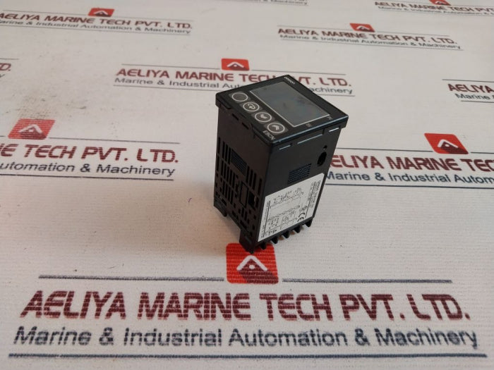 Omron E5CN-R2MT-500 Temperature Controller 50/60Hz