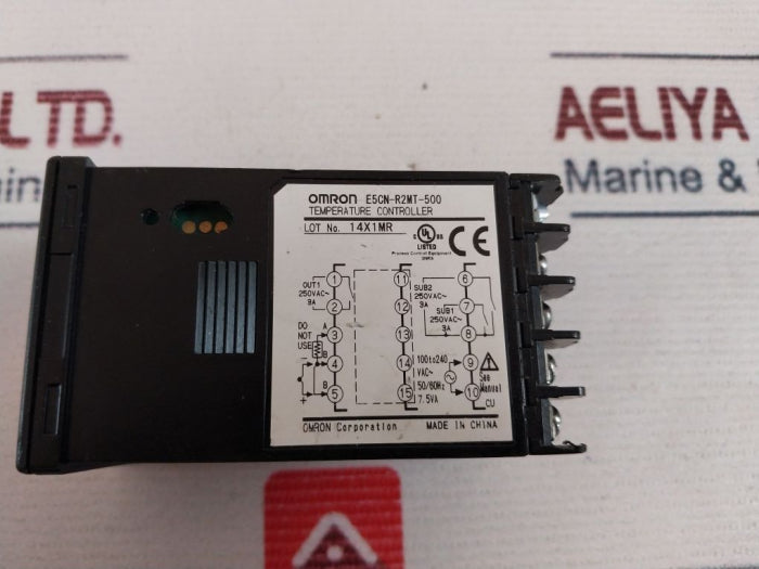 Omron E5CN-R2MT-500 Temperature Controller 50/60Hz