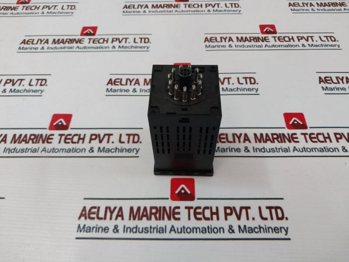 Omron E5Cn-r2Tu Temperature Controller 250Vac 3A 50/60Hz 6Va