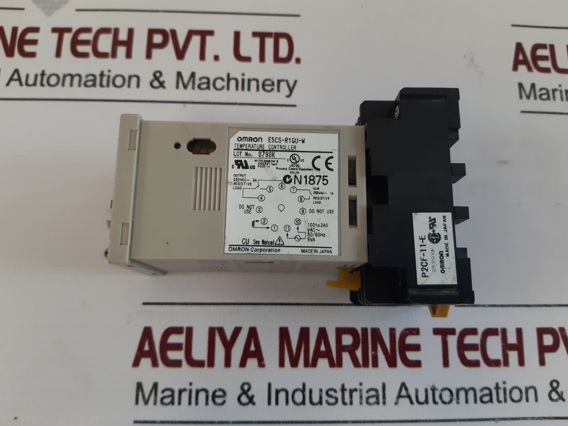 Omron E5Cs-r1Gu-w Temperature Controller