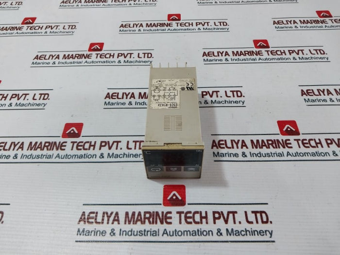 Omron E5Cs Temperature Controller