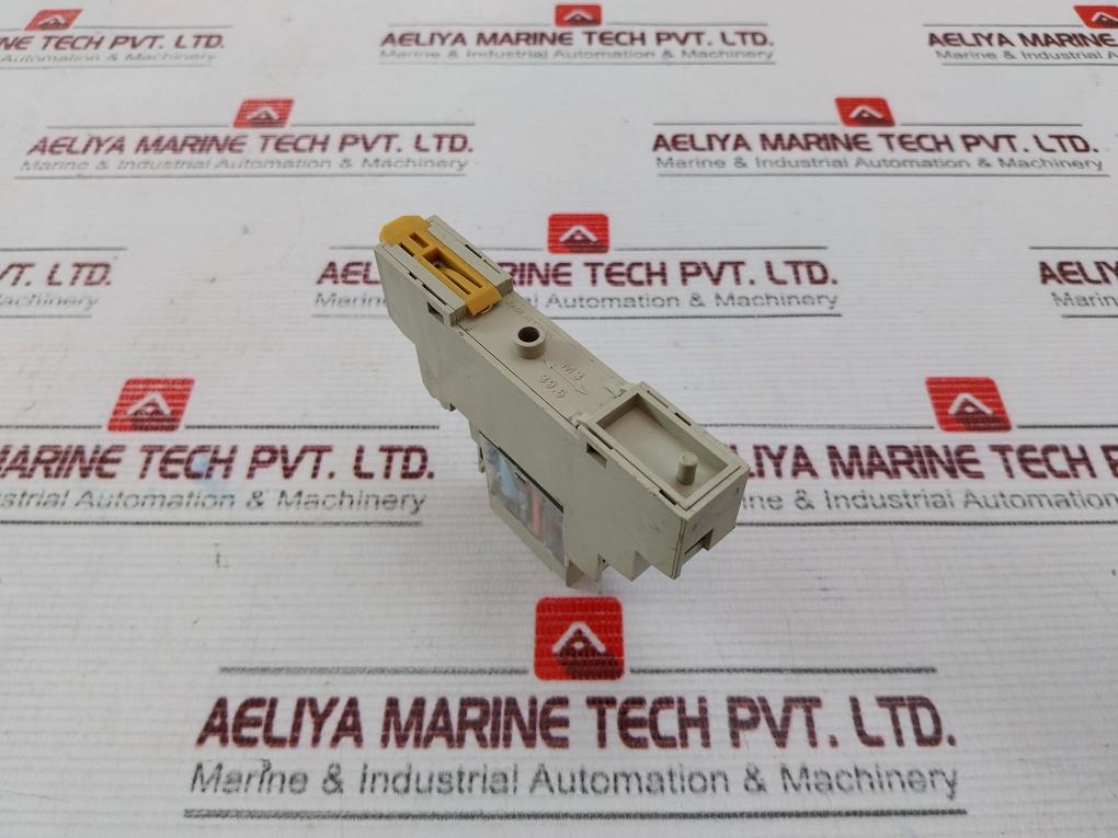 Omron G2R-1-snd (S) Relay Sockets With Base 24V Dc