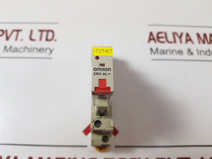 Omron G2R-2-sni(S) Relay With Socket 5A 250V