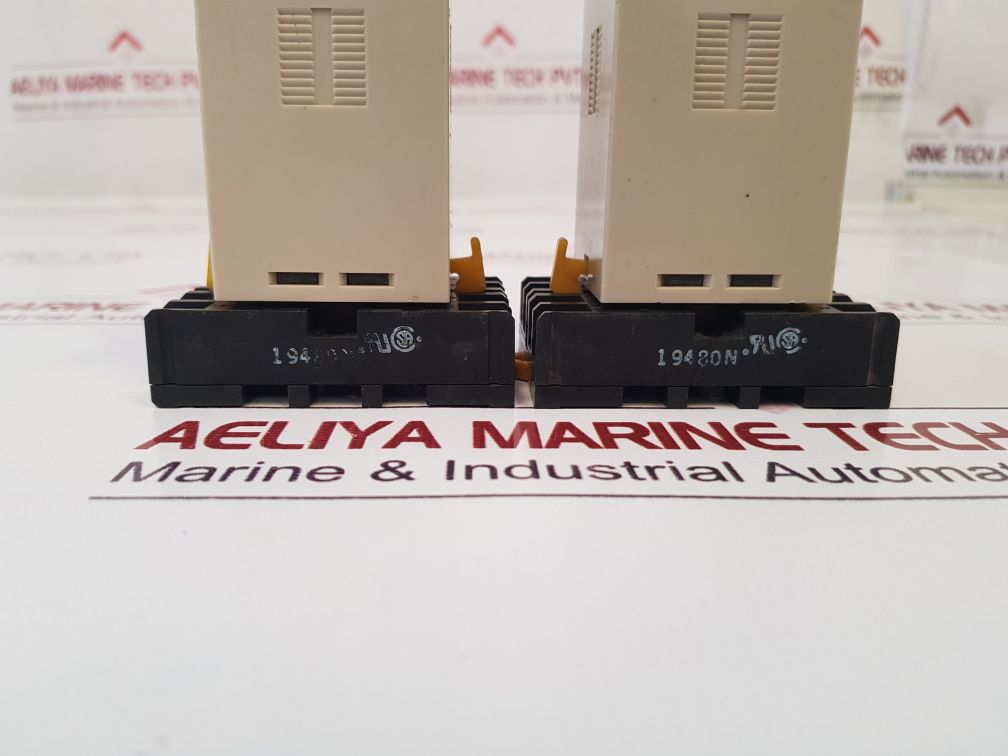 Omron H3Bh-8 Timer With Base Power Off Delay 19480N