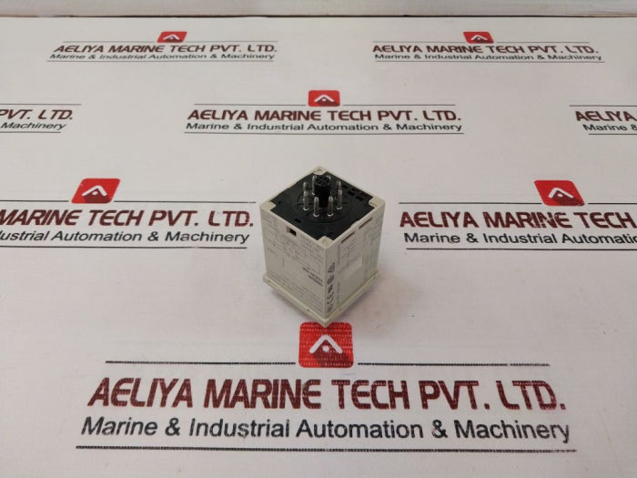 Omron H3CR-A8 Timer 100-240VAC/100-125VDC