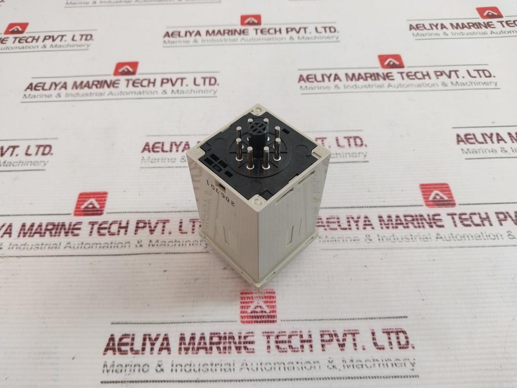 Omron H3Cr-a8El-315 Multifunction Solid State Timer 1.2S To 300H, 100 To 240Vac