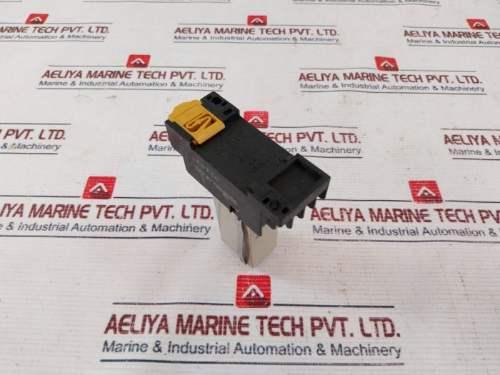 Omron H3Y-2 Timer Relay With Base 24Vdc 0-1.0 Sec