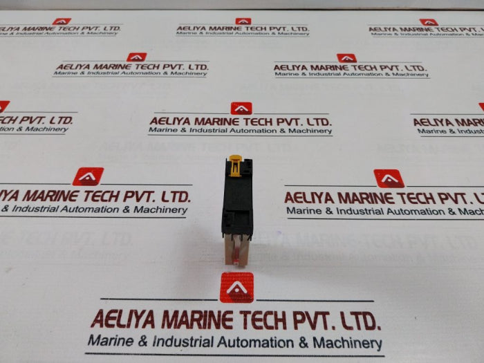 Omron H3Y-2 Timer With Base 24V Dc