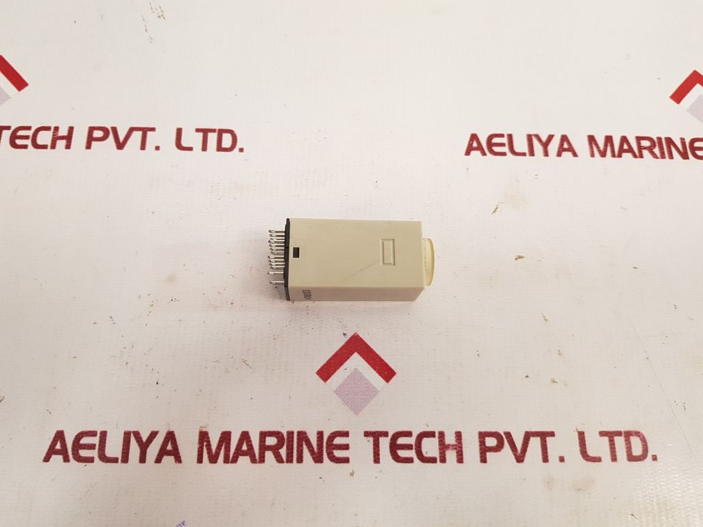 Omron H3Y-4 Timer 30S