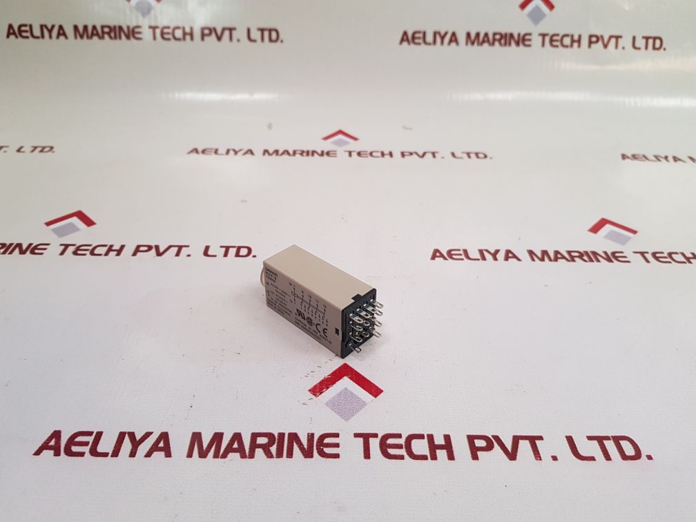 Omron H3Y-4 Timer 30S