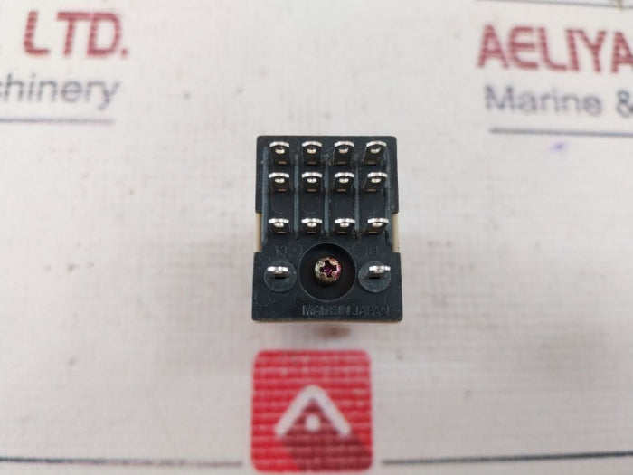 Omron H3Y-4 Time Delay Relay With Base 0-30 Sec