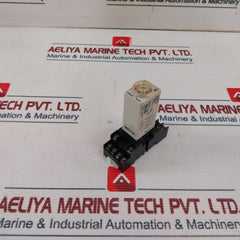 Omron H3Y-4 Time Delay Relay With Base 0-30 Sec