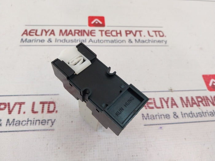 Omron H3Y-4 Time Delay Relay With Base 0-30 Sec