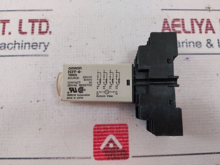 Omron H3Y-4 Time Delay Relay With Base 0-30 Sec