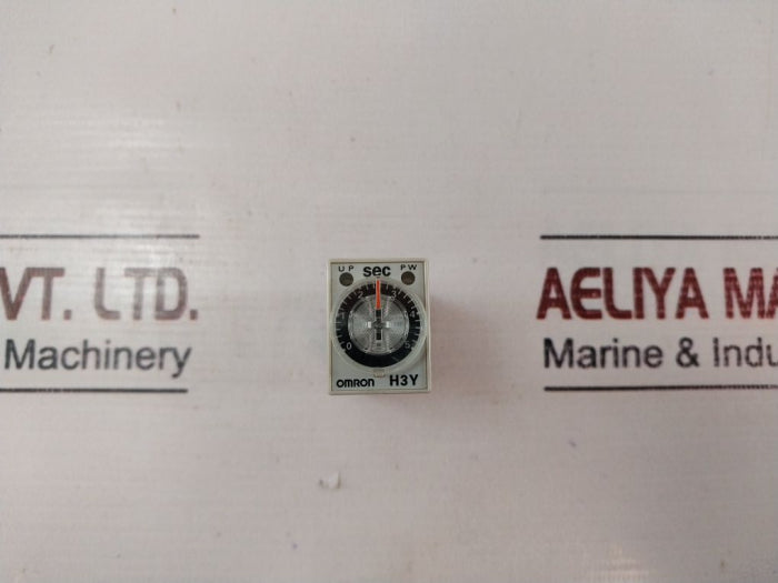 Omron H3Y-4 Timer 0-5 Sec